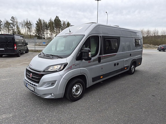 Rapido Van 68 180 hk, automat, långbäddar, ugn och micro 5 of 5
