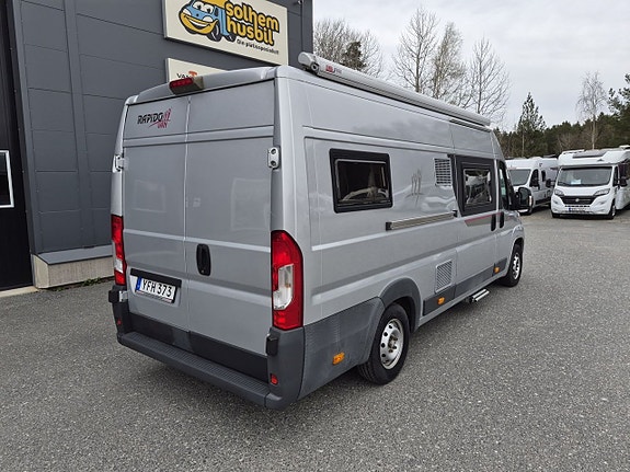 Rapido Van 68 180 hk, automat, långbäddar, ugn och micro 7 of 28