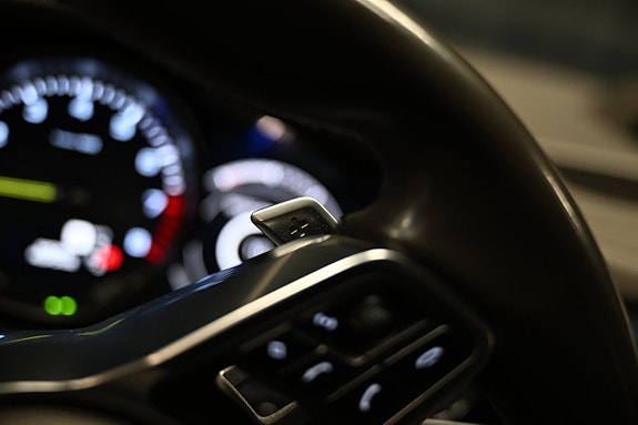 Porsche Panamera 4 28 of 30