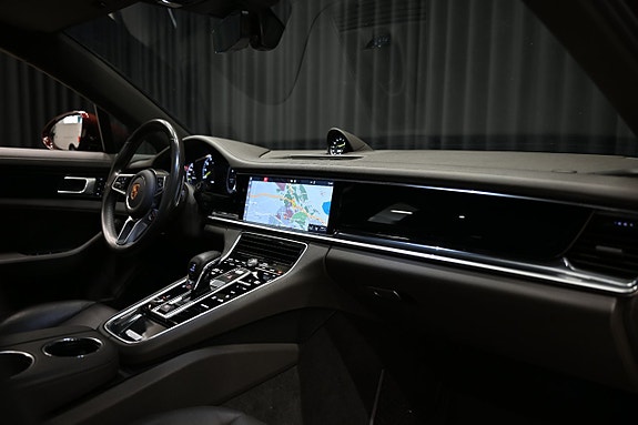 Porsche Panamera 4 25 of 30