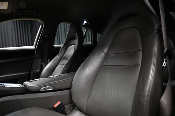 Porsche Panamera 4 23 of 30