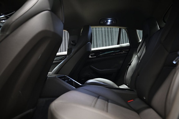 Porsche Panamera 4 16 of 30