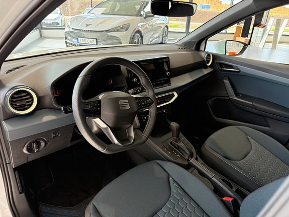 Seat Arona 4 of 7