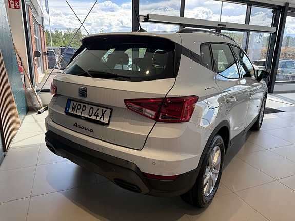 Seat Arona 2 of 7