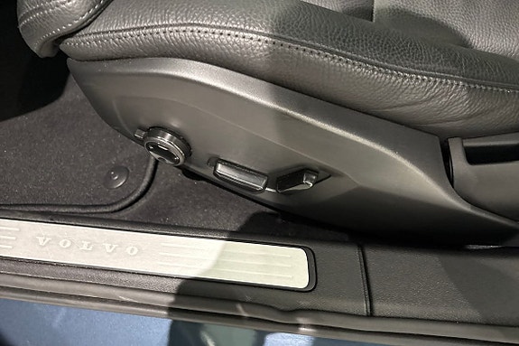 Volvo V60 19 of 30