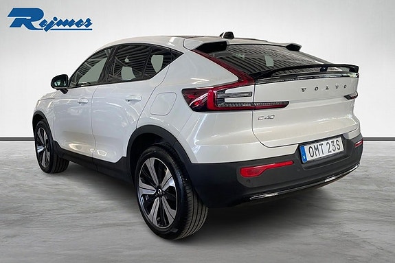Volvo C40 2 of 22