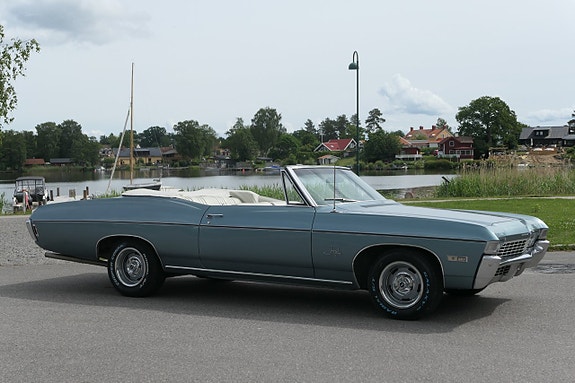 Chevrolet Impala 3 of 5