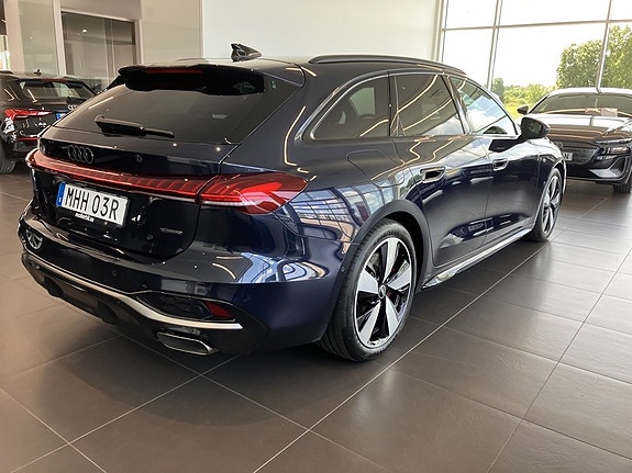 Audi A5 4 of 5