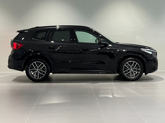 BMW X1 3 of 5