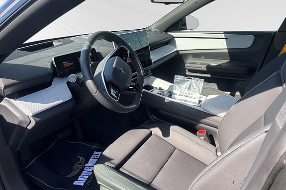 Polestar 4 6 of 10