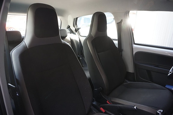 Volkswagen UP! 7 of 7