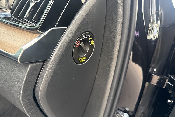 Volvo XC90 14 of 17