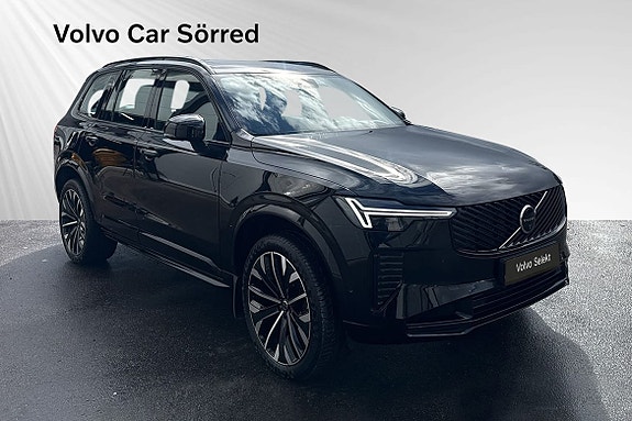 Volvo XC90 6 of 17