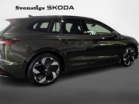 Skoda Enyaq RS 3 of 5