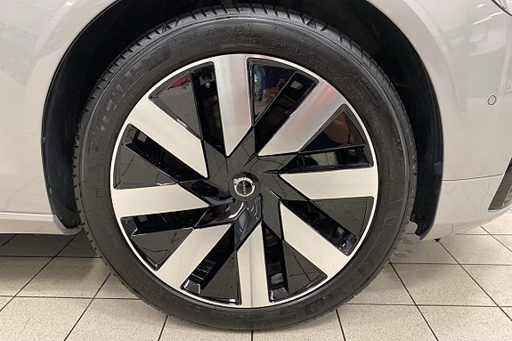 Volvo V90 12 of 15