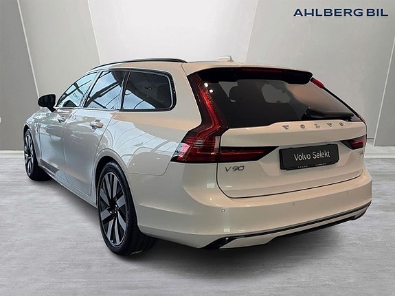 Volvo V90 3 of 5