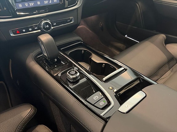 Volvo V90 14 of 22