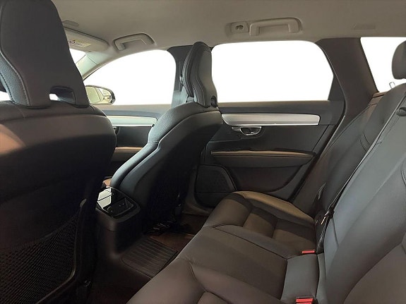 Volvo V90 10 of 22
