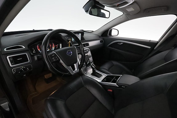 Volvo V70 11 of 27