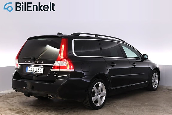 Volvo V70 3 of 27