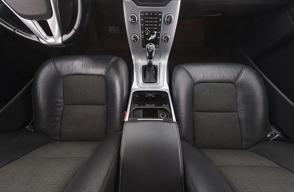 Volvo V70 16 of 27