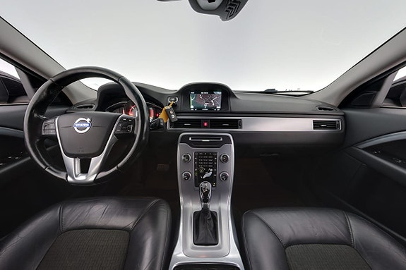 Volvo V70 12 of 27