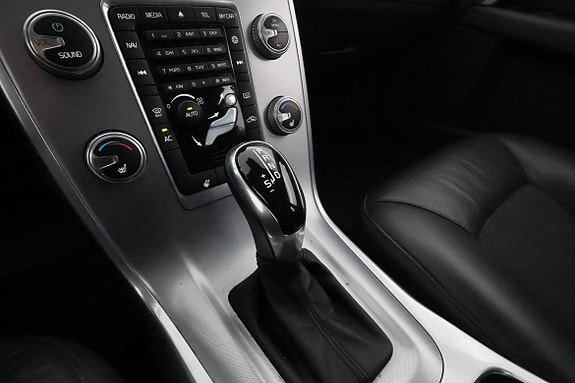 Volvo V70 19 of 27