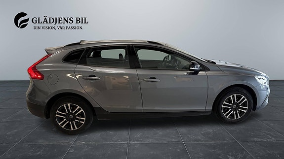 Volvo V40 Cross Country 6 of 15