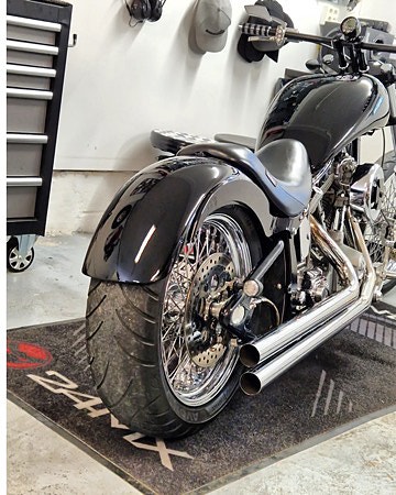 Harley-Davidson Softail 3 of 5