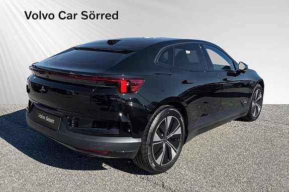 Polestar 4 5 of 11