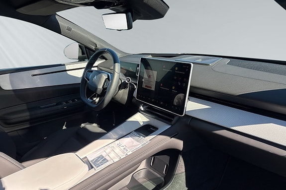Polestar 4 10 of 11