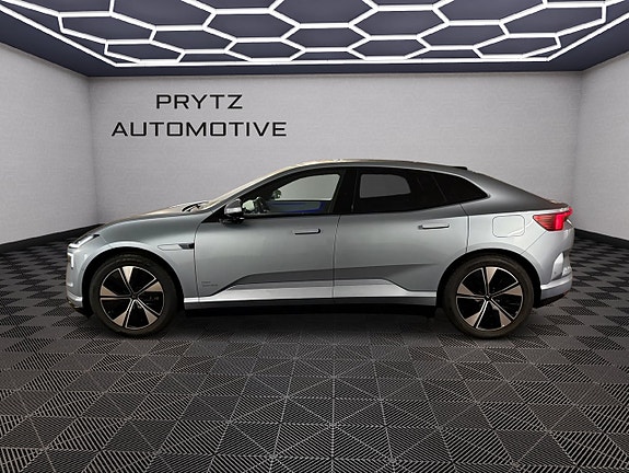 Polestar 4 6 of 21