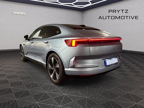Polestar 4 3 of 21