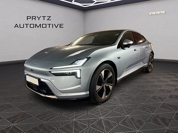 Polestar 4 2 of 21