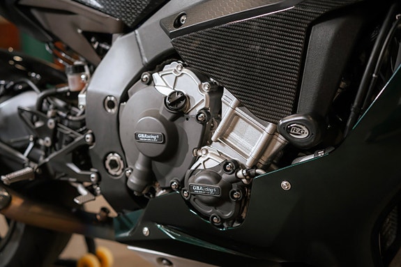 Yamaha Yzf-r1 1.0 / Sv-såld / Akrapovi? / Kolfiber / Nyservad / Nybes 10 of 23
