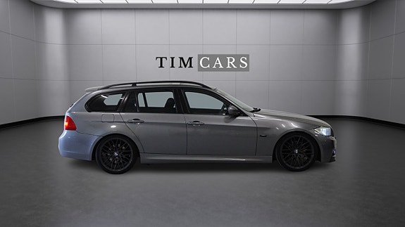 BMW 325i 2 of 5