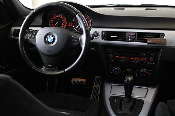 BMW 325i 16 of 18