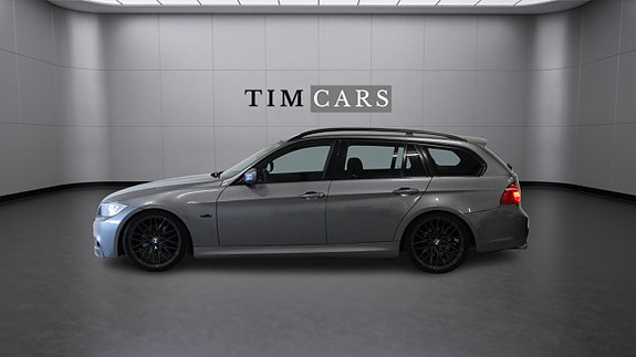 BMW 325i 3 of 5
