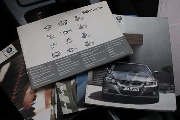 BMW 325i 11 of 18