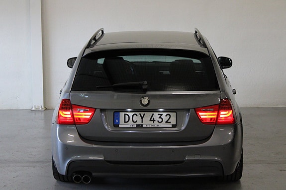 BMW 325i 17 of 18