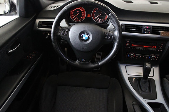 BMW 325i 15 of 18