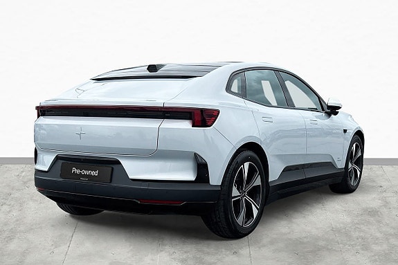 Polestar 4 9 of 18