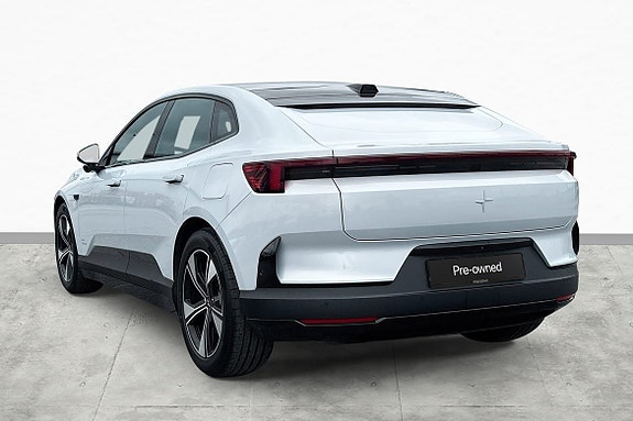 Polestar 4 8 of 18