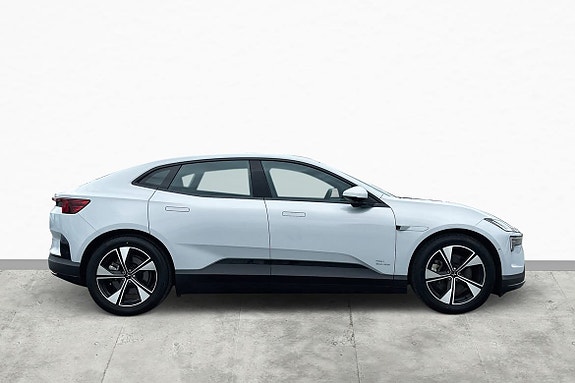 Polestar 4 4 of 18
