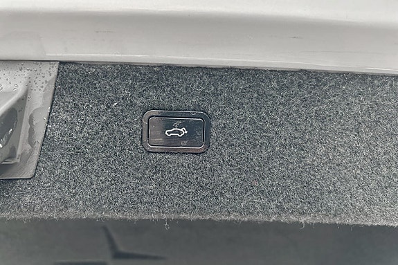 Polestar 4 17 of 18