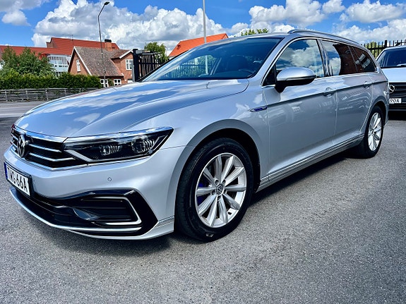 Volkswagen Passat 3 of 5