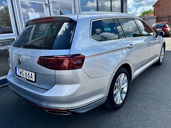 Volkswagen Passat 5 of 5