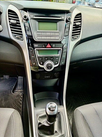 Hyundai i30 10 of 18