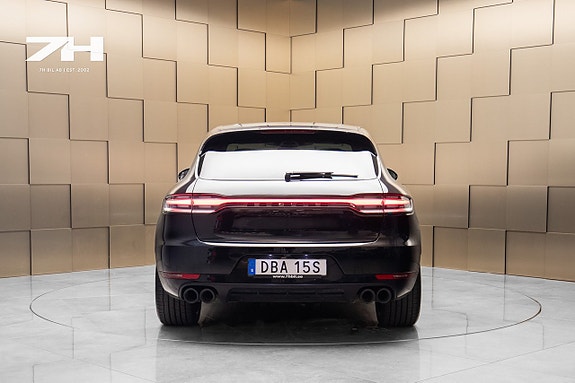 Porsche Macan GTS 4 of 5