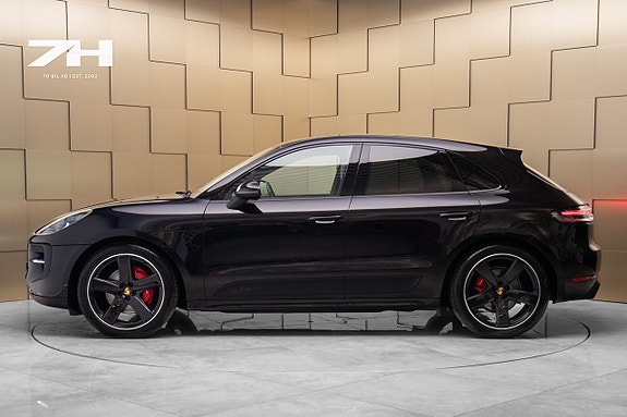 Porsche Macan GTS 2 of 5